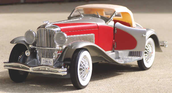 ERTL 1:18 scale SSJ